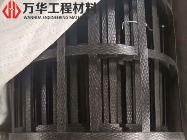 鋼塑土工格柵施工方法和使用情況